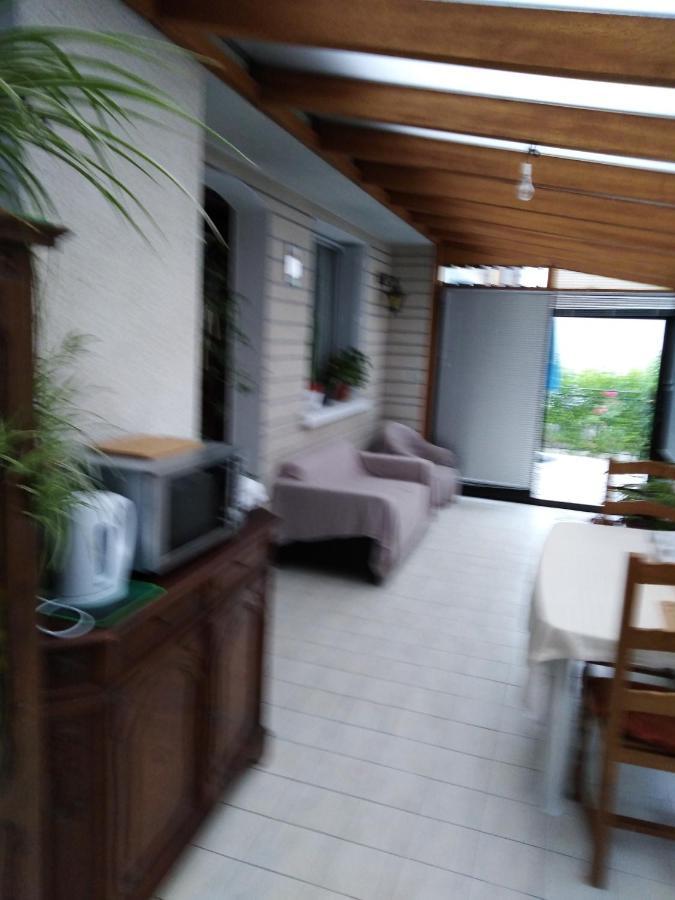 Chez Myla Chambre Avec Tv Ecran Plat Et Salle De Bain Privative Bourges Bagian luar foto